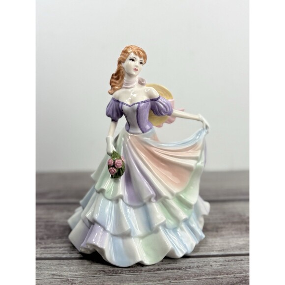 Coalport Sentiments "Picked Especially for You" Bone China Lady Figurine 2005 - Picture 11 of 17